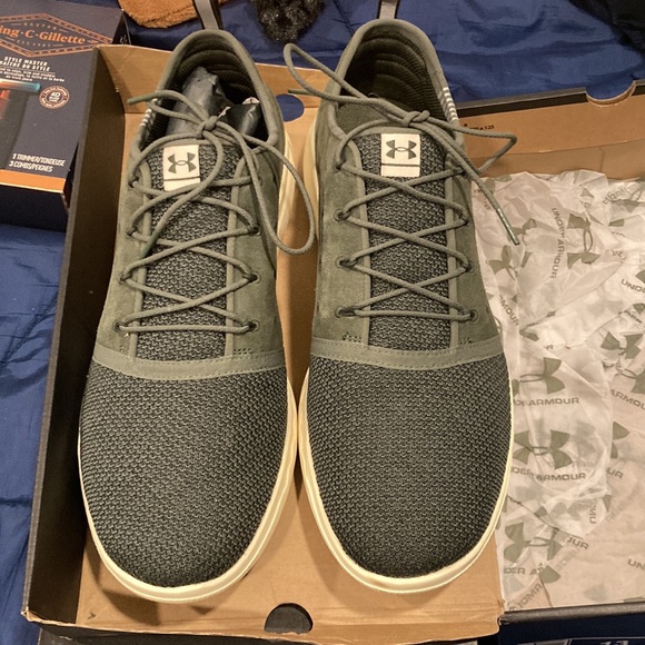 Under armour charged 24/7 - Picture 3 of 5